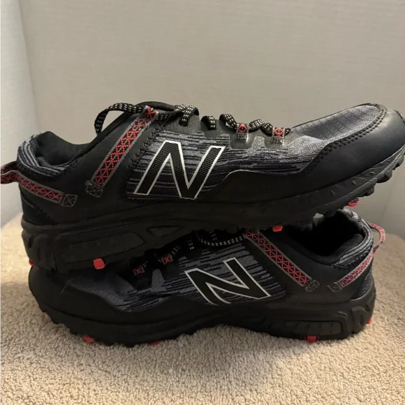 New Balance Men's Black and Gray Athletic Shoes, size 10.5 - Picture 3 of 7